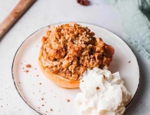 Recipe of the Month: Baked Apples with Crumble Topping